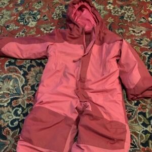 L.L.Bean girls snowsuit 3t -play condition